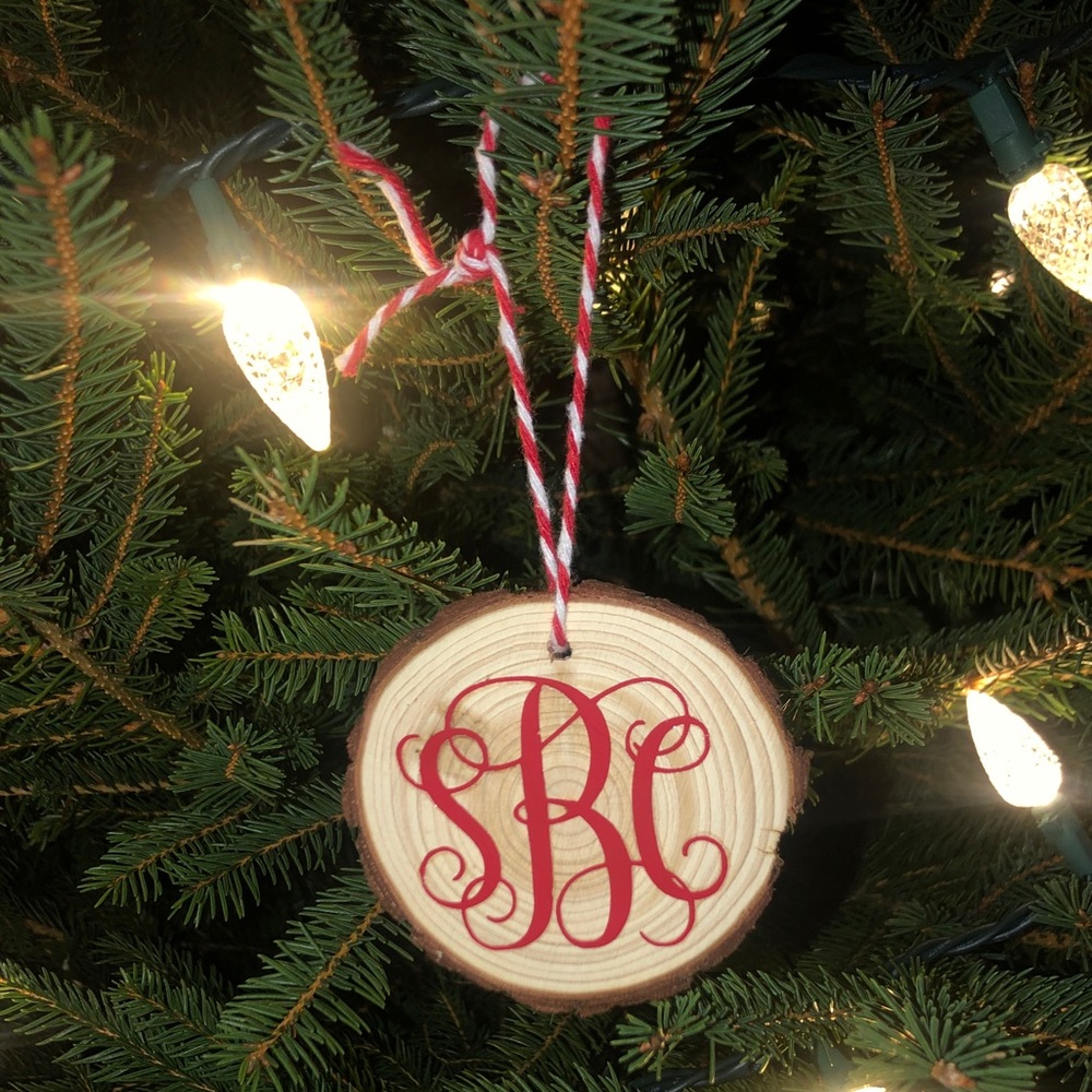 Wood slice holiday ornament